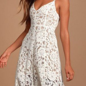 LULUS Sleeveless White Lace Midi Dress Size Larget
